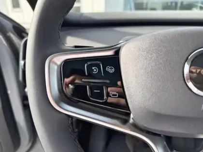 Photo 8 Volvo Ex30  Cross Country Twin Performance 428ch Ultra