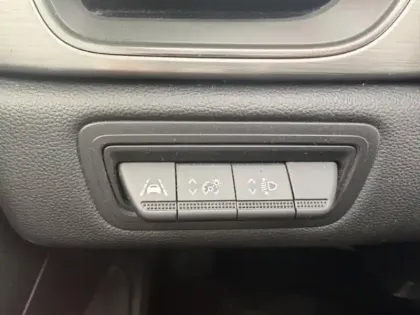 Photo 14 Renault Captur  1.3 TCe 130ch FAP Intens - 20