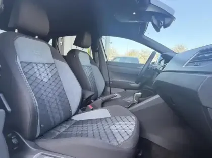 Photo 7 Volkswagen Polo  1.0 TSI 116ch R-Line Edition DSG7