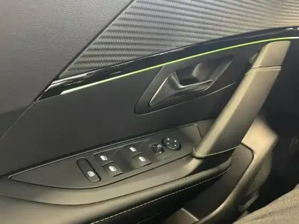 Photo 9 Peugeot 208  1.2 PureTech 130ch S&S GT Pack EAT8