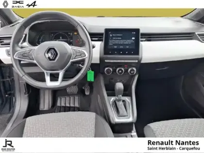 Photo 9 Renault Clio  E-Tech hybride 140ch Limited