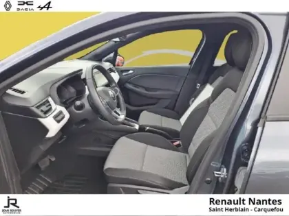 Photo 12 Renault Clio  E-Tech hybride 140ch Limited