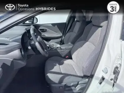 Photo 10 Toyota C-HR  1.8 Hybride 140ch Graphic MY26