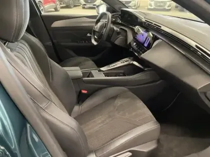 Photo 11 Peugeot 308  SW 1.2 PureTech 130ch S&S GT EAT8