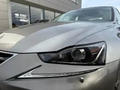 Photo 12 Lexus Is  300h Luxe Euro6d-T