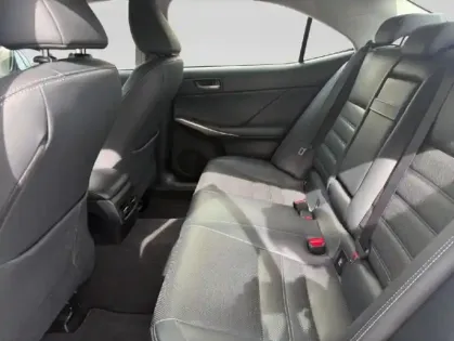 Photo 10 Lexus Is  300h Luxe Euro6d-T