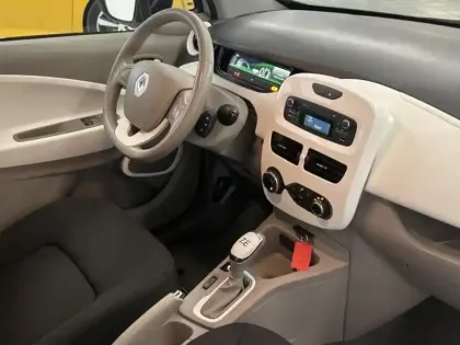 Photo 9 Renault Zoé Zoe Life charge normale R90 MY19
