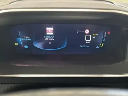 Photo 11 Peugeot 208  e- 136ch GT