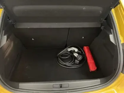 Photo 8 Peugeot 208  e- 136ch GT