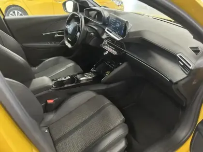 Photo 10 Peugeot 208  e- 136ch GT