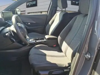 Photo 8 Peugeot 2008  1.2 Hybrid 145ch Allure e-DCS6