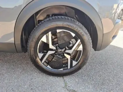 Photo 10 Peugeot 2008  1.2 Hybrid 145ch Allure e-DCS6