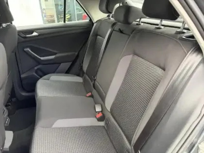 Photo 8 Volkswagen T-roc  1.0 TSI 110ch Active