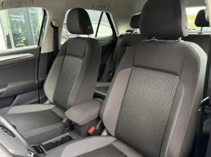 Photo 12 Volkswagen T-roc  1.0 TSI 110ch Active