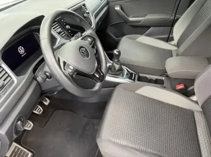 Photo 11 Volkswagen T-roc  1.0 TSI 110ch Active