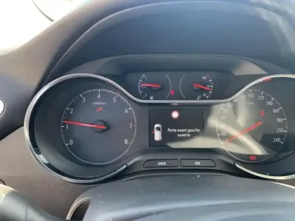 Photo 13 Opel Crossland  1.2 Turbo 110ch Elegance