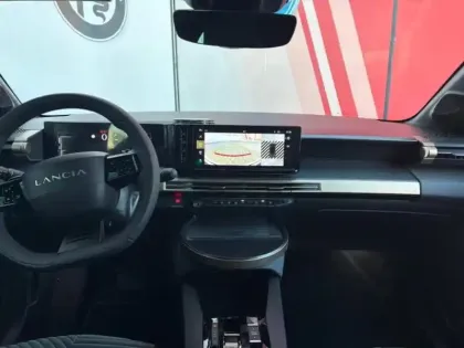 Photo 12 Lancia Ypsilon  1.2 Ibrida 110ch LX eDCT6