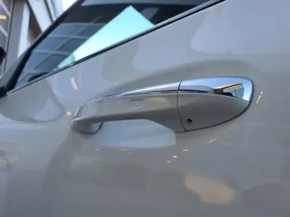 Photo 9 Mercedes GLA 250 e AMG Line