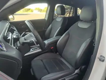 Photo 11 Mercedes GLA 250 e AMG Line