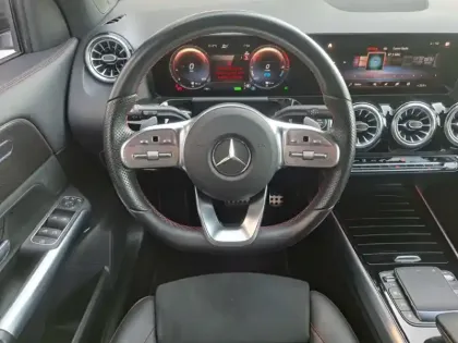 Photo 17 Mercedes GLA 250 e AMG Line