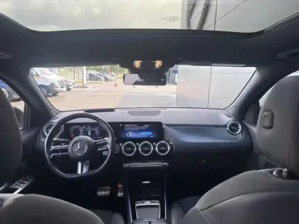 Photo 10 Mercedes GLA 200 d AMG Line