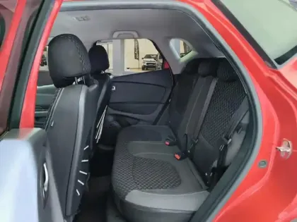Photo 22 Renault Captur  dCi 90 EDC Intens