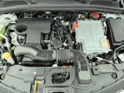 Photo 6 Renault Clio  E-Tech hybride 145 Evolution