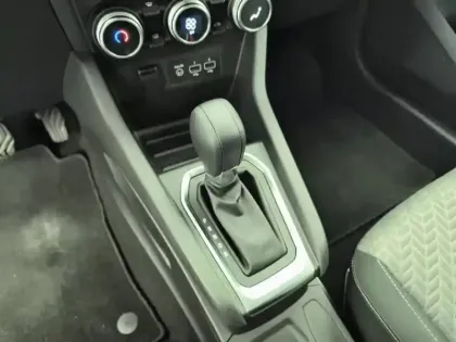 Photo 23 Renault Clio  E-Tech hybride 145 Evolution