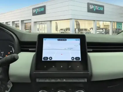 Photo 21 Renault Clio  E-Tech hybride 145 Evolution