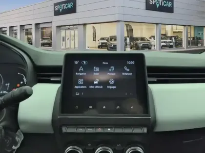 Photo 10 Renault Clio  E-Tech hybride 145 Evolution