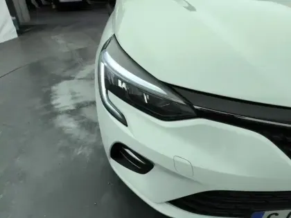 Photo 13 Renault Clio  E-Tech hybride 145 Evolution