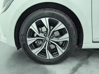 Photo 14 Renault Clio  E-Tech hybride 145 Evolution