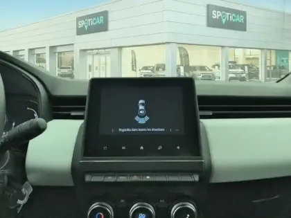 Photo 25 Renault Clio  E-Tech hybride 145 Evolution