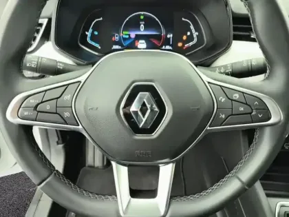 Photo 18 Renault Clio  E-Tech hybride 145 Evolution