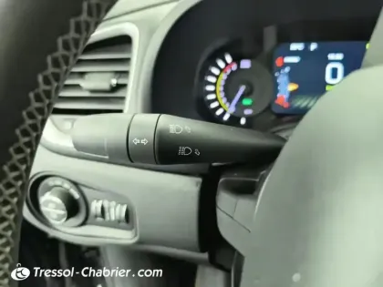 Photo 6 Jeep Renegade  1.3 Turbo T4 190 ch PHEV AT6 4xe eAWD 80th Anniversary