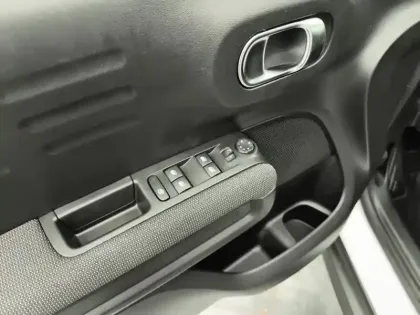 Photo 19 Citroën C3 Aircross  PureTech 110 S&S BVM6 You