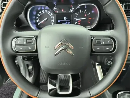 Photo 18 Citroën C3 Aircross  PureTech 110 S&S BVM6 Shine Pack