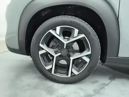 Photo 14 Citroën C3 Aircross  PureTech 110 S&S BVM6 Shine Pack