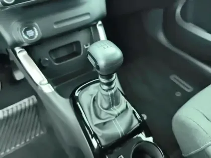 Photo 23 Citroën C3 Aircross  PureTech 110 S&S BVM6 Shine Pack