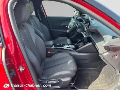 Photo 23 Peugeot 2008  PureTech 130 S&S EAT8 GT