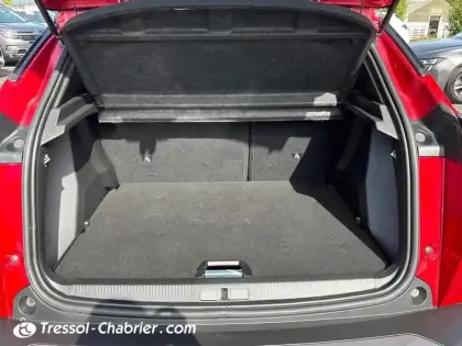 Photo 17 Peugeot 2008  PureTech 130 S&S EAT8 GT