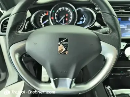 Photo 15 DS DS 3  PureTech 110 S&S EAT6 Performance Line