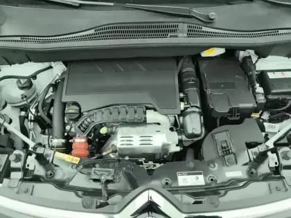 Photo 6 Citroën C3 Aircross  PureTech 110 S&S BVM6 C-Series