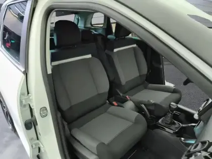 Photo 8 Citroën C3 Aircross  PureTech 110 S&S BVM6 C-Series