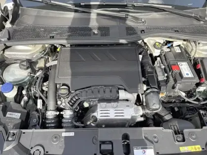 Photo 6 Peugeot 208  PureTech 100 S&S EAT8 GT