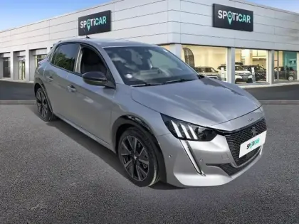 Photo 28 Peugeot 208  PureTech 100 S&S EAT8 GT