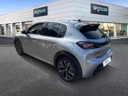 Photo 29 Peugeot 208  PureTech 100 S&S EAT8 GT