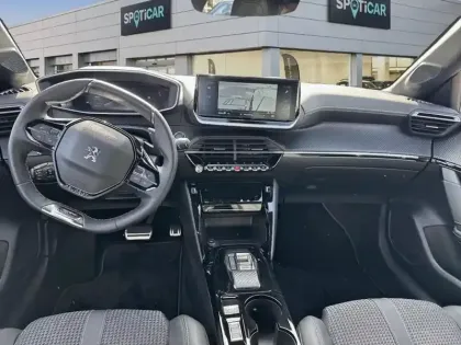 Photo 9 Peugeot 208  PureTech 100 S&S EAT8 GT