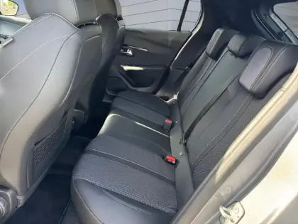 Photo 22 Peugeot 208  PureTech 100 S&S EAT8 GT