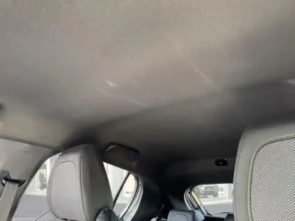 Photo 24 Peugeot 208  PureTech 100 S&S EAT8 GT